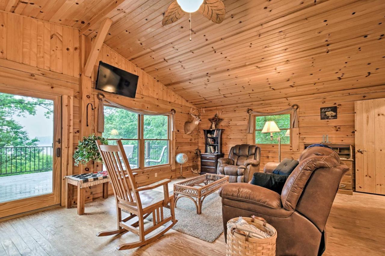 Cozy Amish Country Cabin On Shipshewana Lake! 외부 사진
